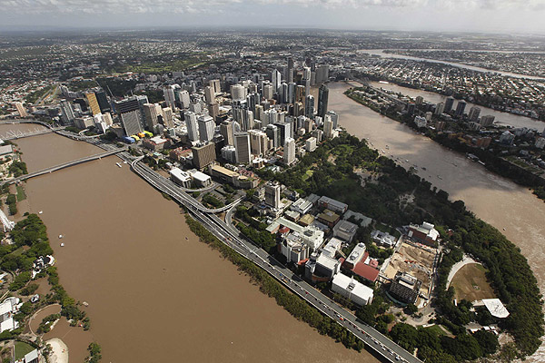 WinbourneTBrisbaneRiver .jpg