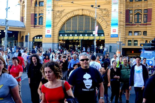 MelbourneCrowd.jpg